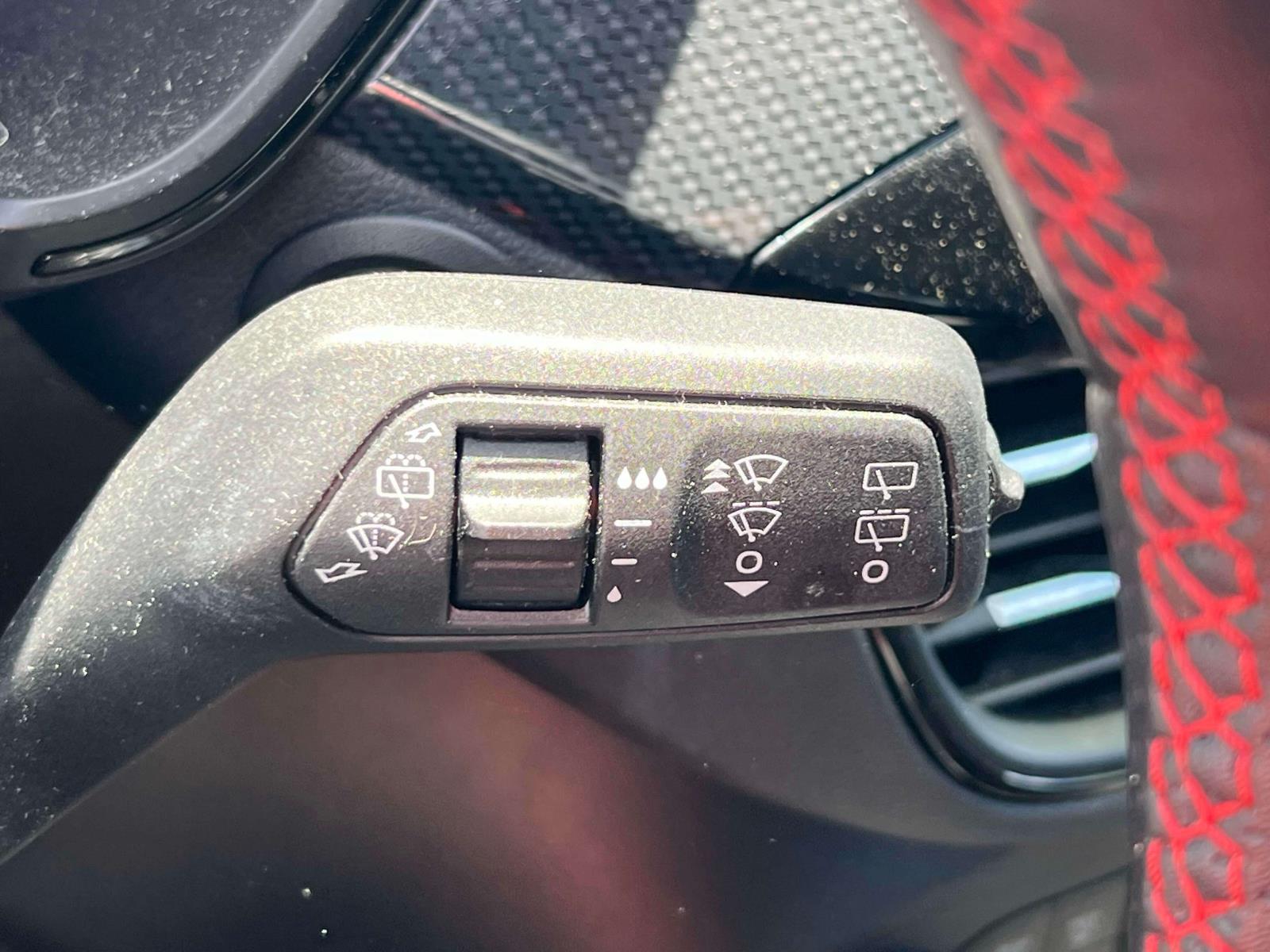 Vehicle image 20 of 28