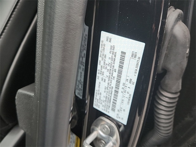 Vehicle image 13 of 20