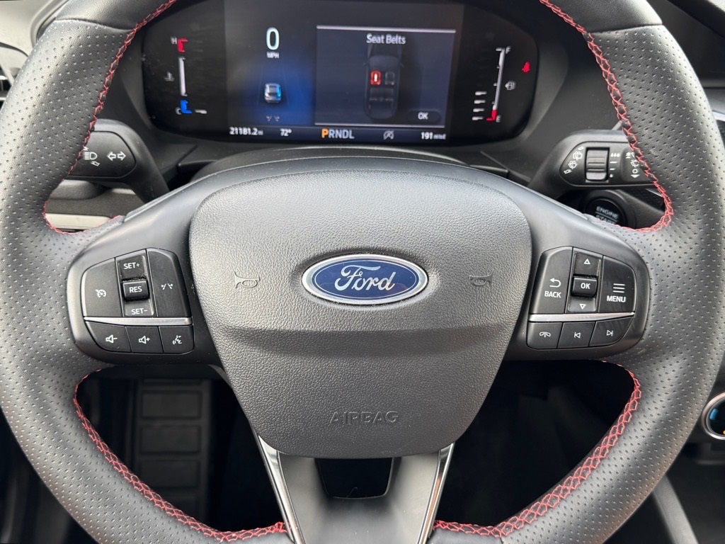 Vehicle image 17 of 25