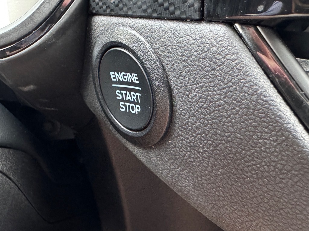 Vehicle image 15 of 25