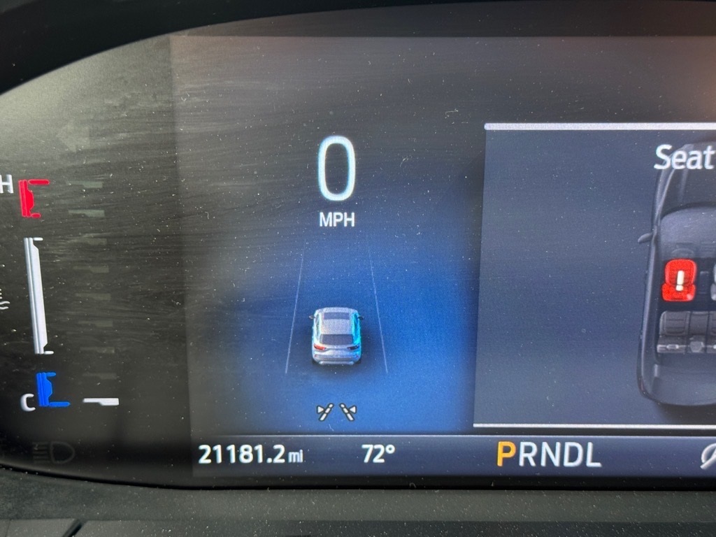 Vehicle image 18 of 25