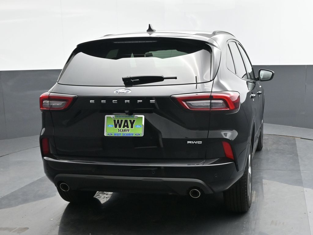 Vehicle image 9 of 40