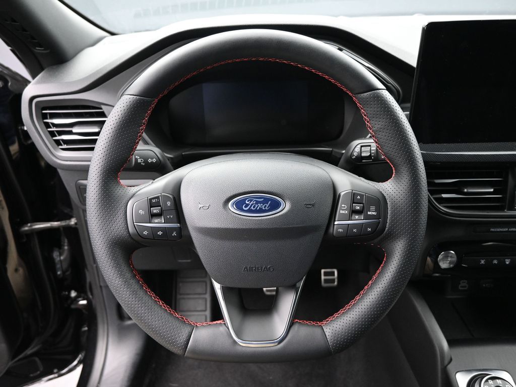 Vehicle image 22 of 40