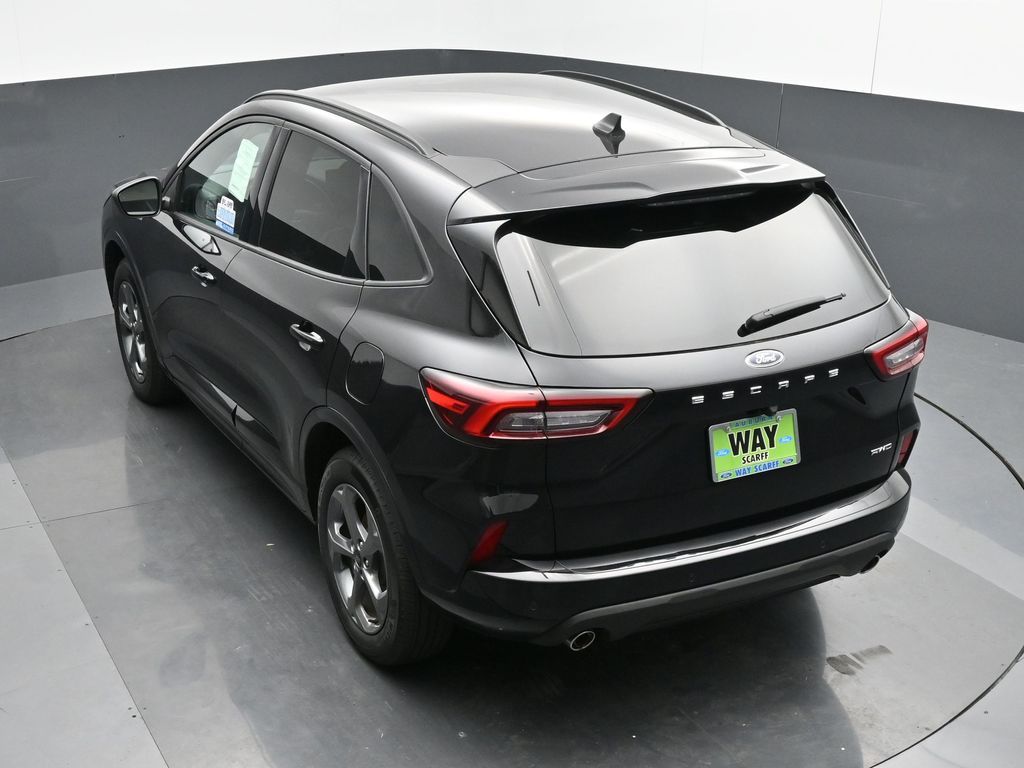 Vehicle image 15 of 40