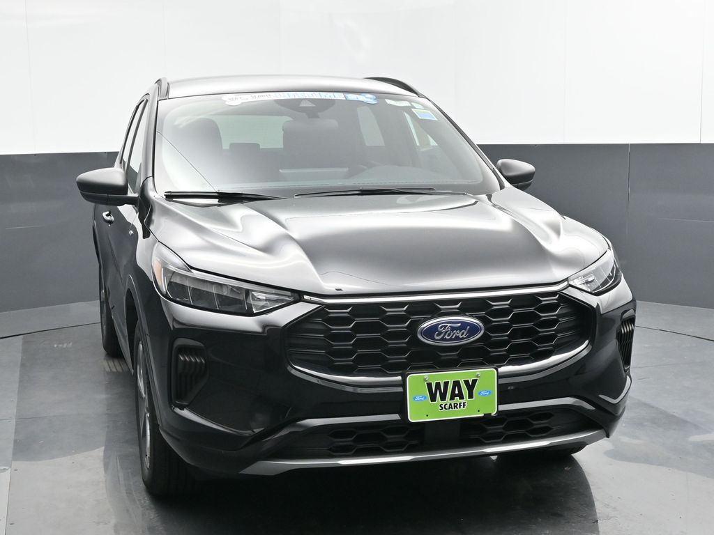 Vehicle image 11 of 40