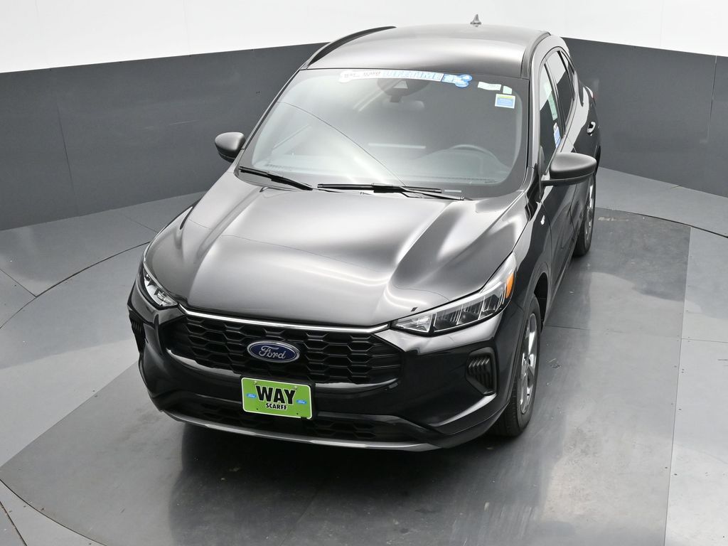 Vehicle image 13 of 40