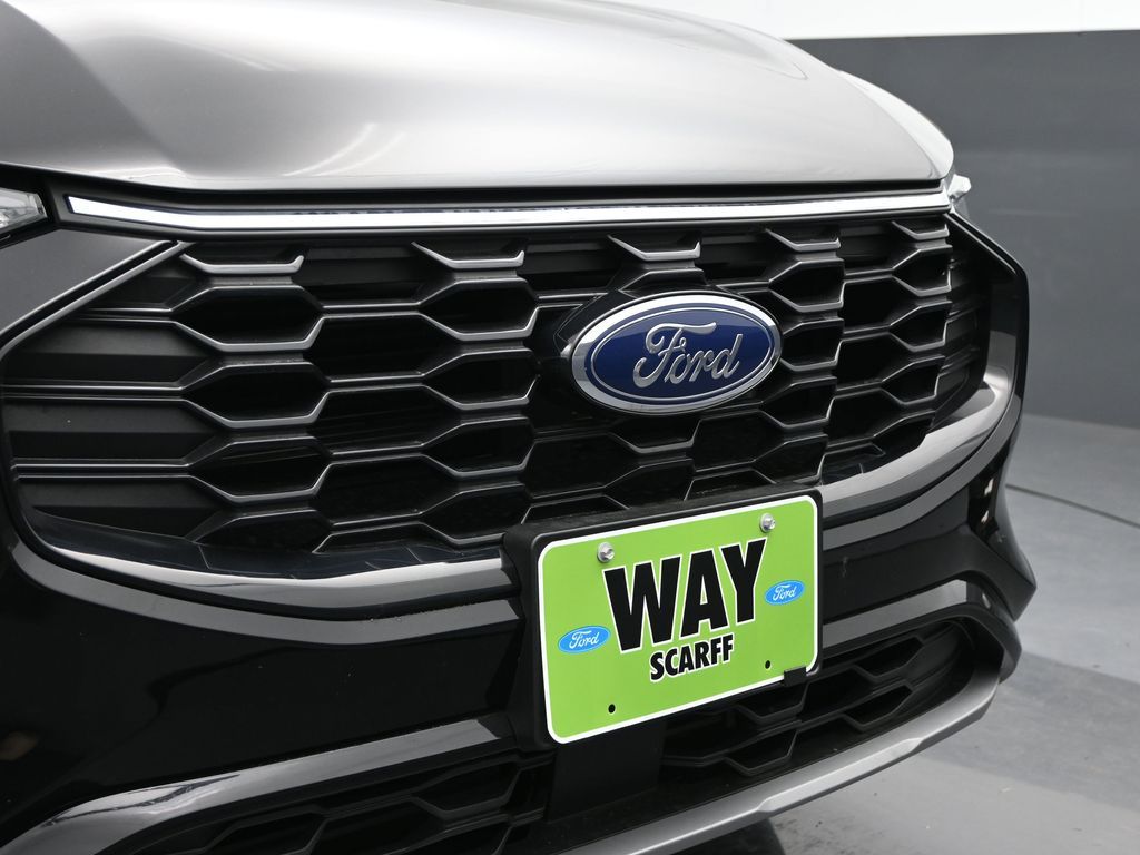 Vehicle image 20 of 40
