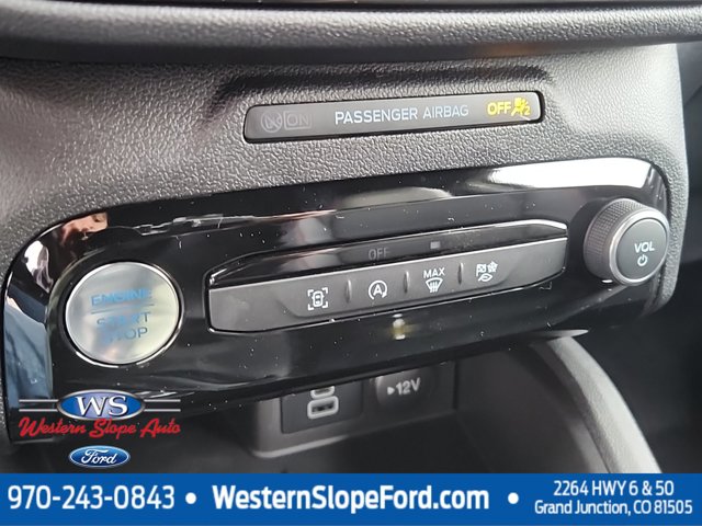 Vehicle image 14 of 15
