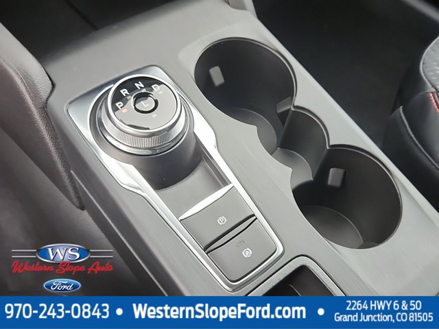 Vehicle image 13 of 15