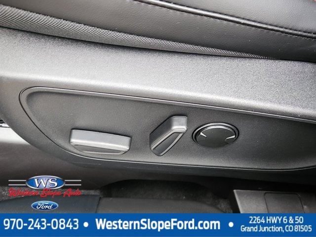 Vehicle image 8 of 15
