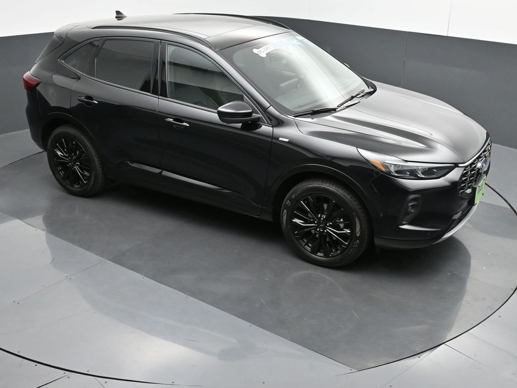 Vehicle image 17 of 37