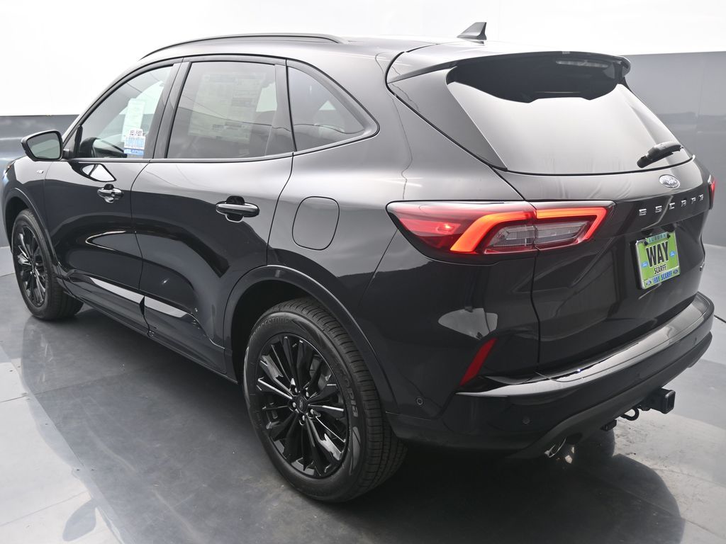 Vehicle image 13 of 37