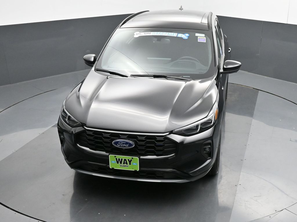 Vehicle image 4 of 37