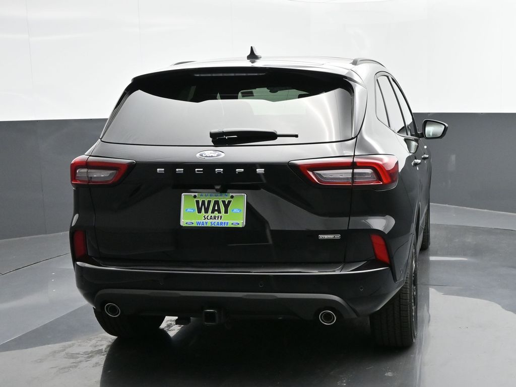 Vehicle image 10 of 37