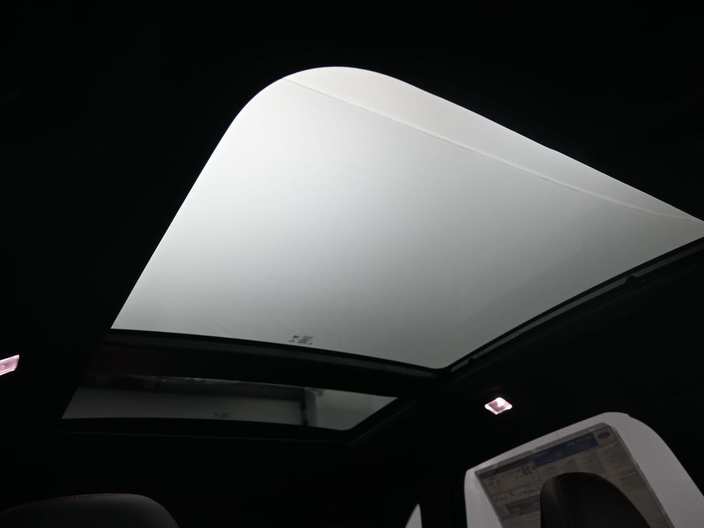Vehicle image 21 of 37