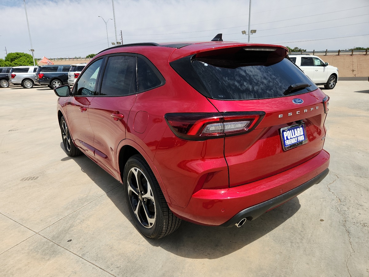 Vehicle image 4 of 12