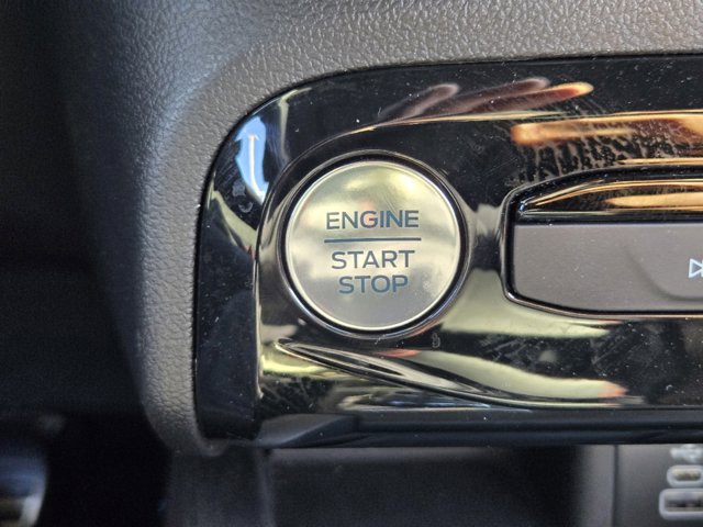 Vehicle image 15 of 23