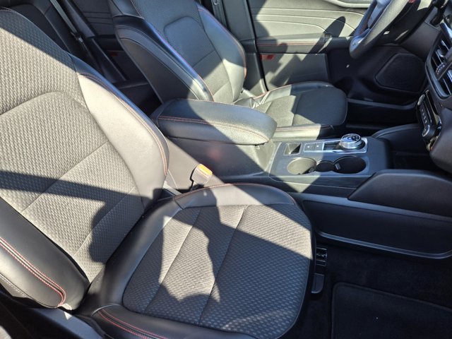 Vehicle image 9 of 23