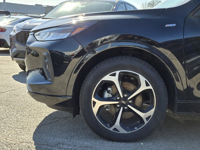Vehicle image 6 of 23
