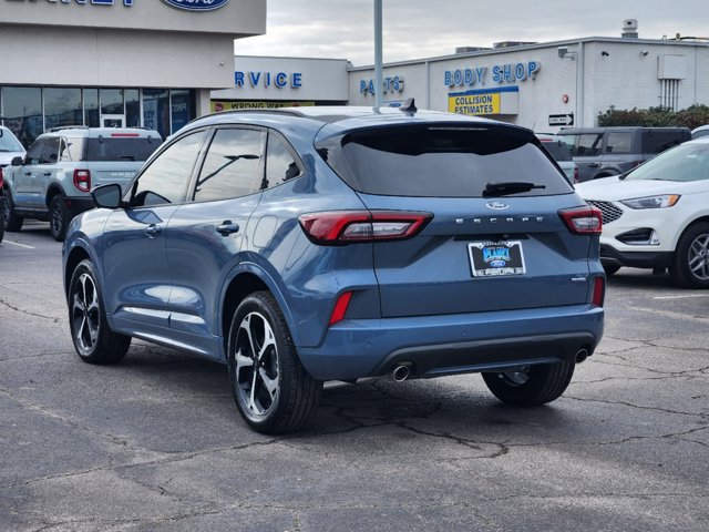 Vehicle image 4 of 22
