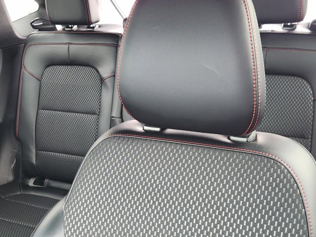 Vehicle image 18 of 22