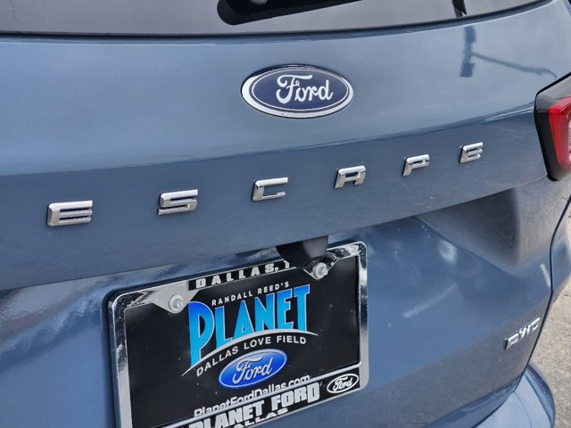 Vehicle image 8 of 22