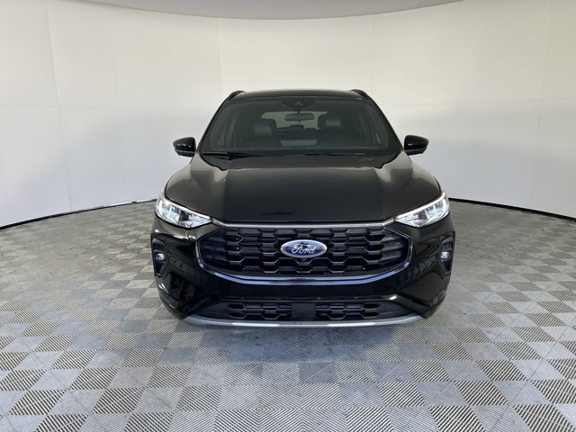 Vehicle image 2 of 33