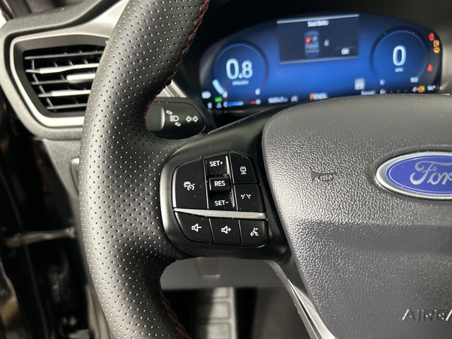 Vehicle image 28 of 33