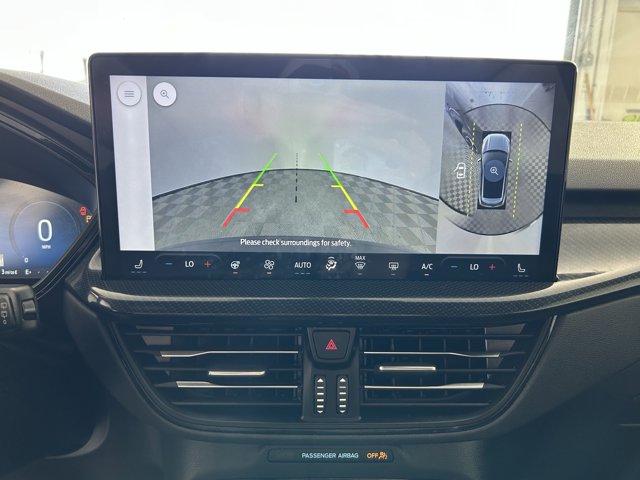 Vehicle image 22 of 33