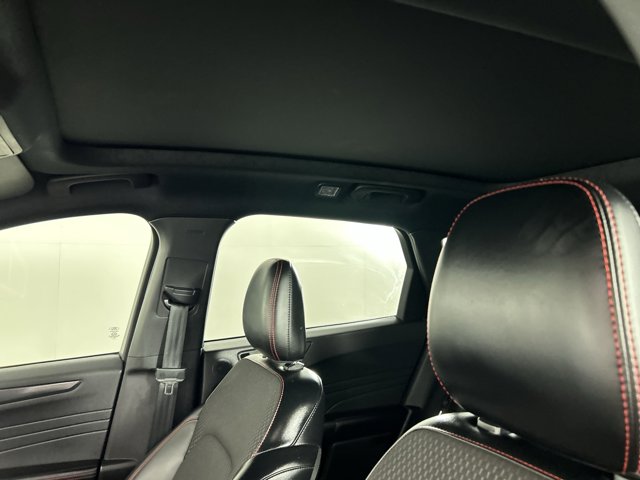 Vehicle image 20 of 33