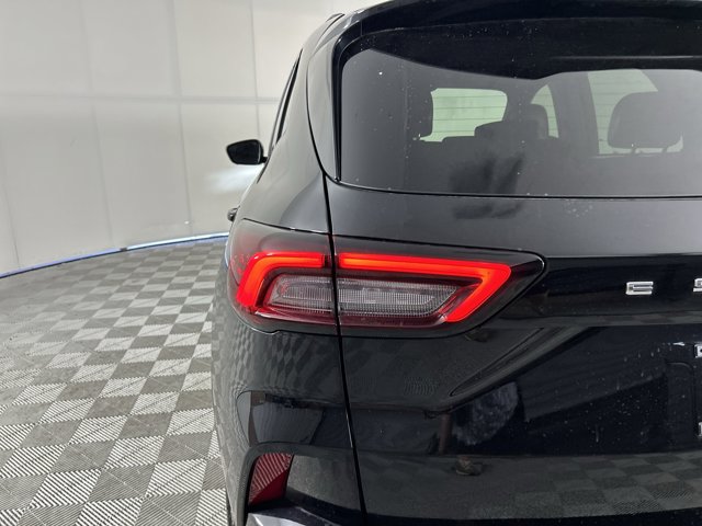 Vehicle image 11 of 33