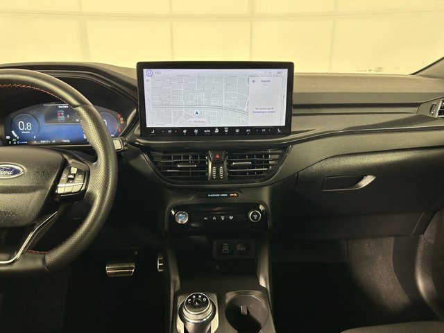 Vehicle image 14 of 33