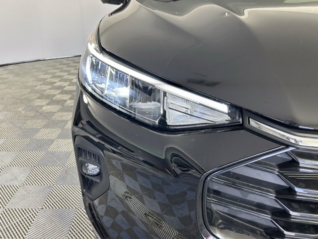 Vehicle image 10 of 33