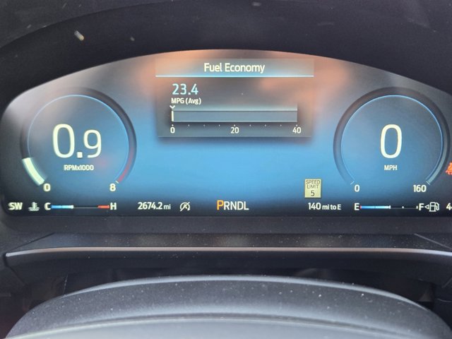 Vehicle image 10 of 21