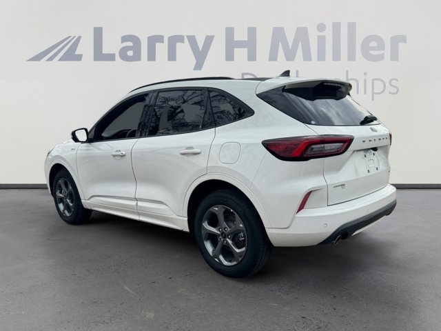 2024 Ford Escape ST-Line Select Image 7 of 32