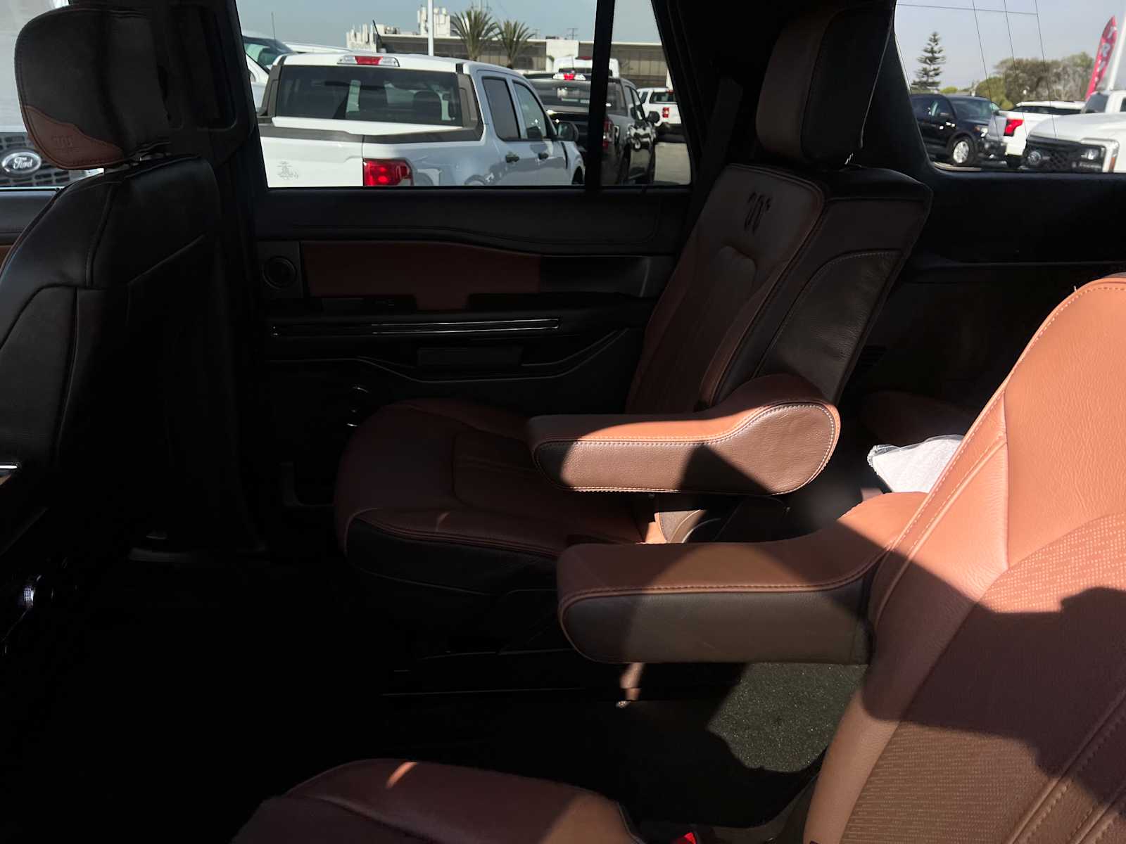 Vehicle image 39 of 57