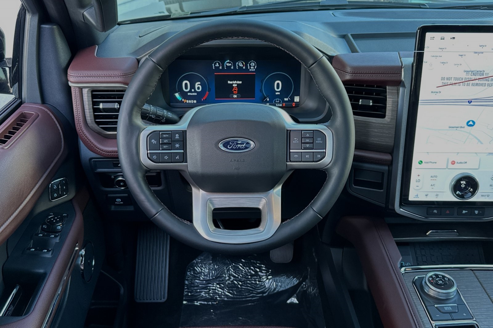 Vehicle image 10 of 28