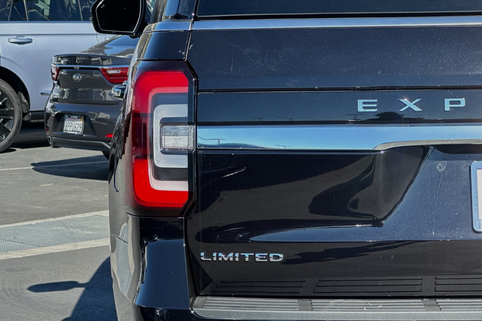 Vehicle image 19 of 28
