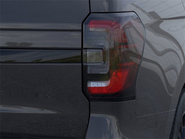 Vehicle image 21 of 23