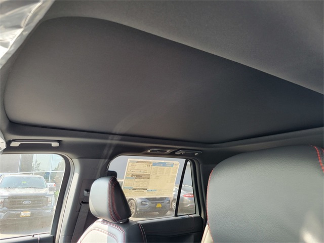 Vehicle image 9 of 10