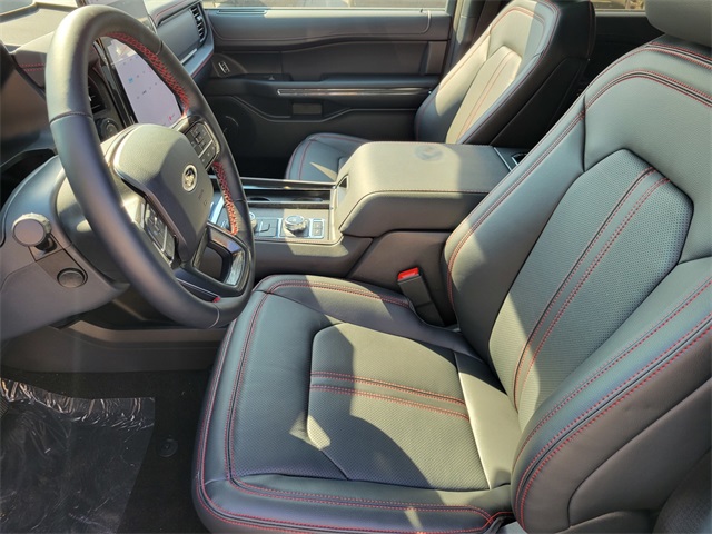 Vehicle image 8 of 10