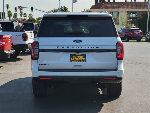 Vehicle image 5 of 10