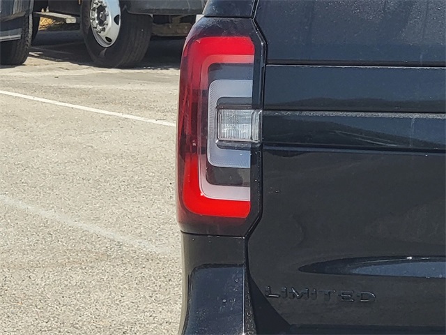 Vehicle image 6 of 30