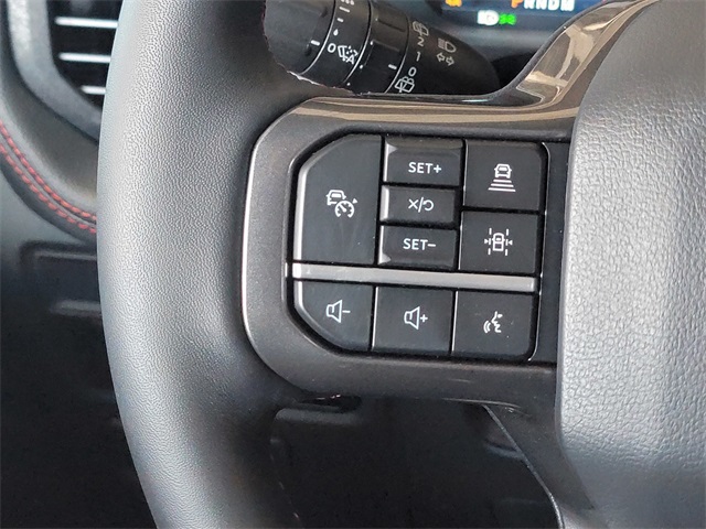 Vehicle image 28 of 30