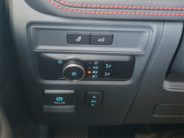 Vehicle image 26 of 30