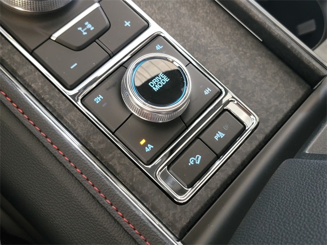 Vehicle image 23 of 30