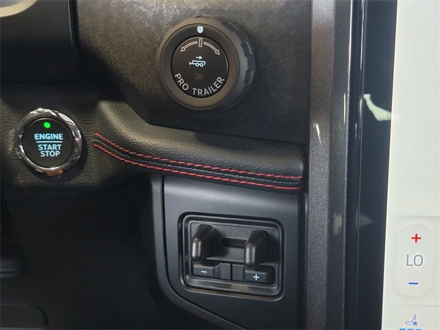 Vehicle image 24 of 30