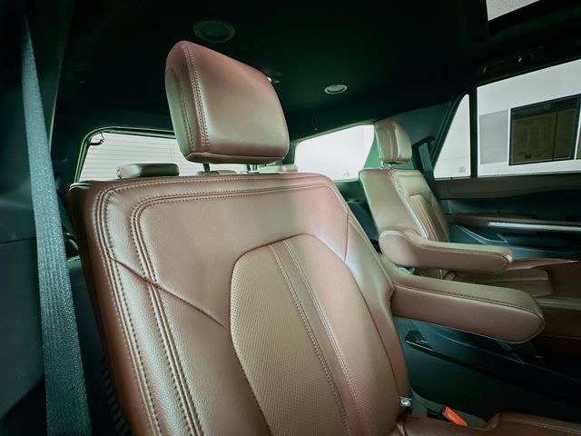 2024 Ford Expedition Limited Image 14 of 34