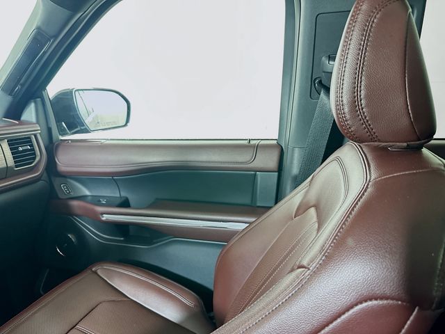 2024 Ford Expedition Limited Image 16 of 34