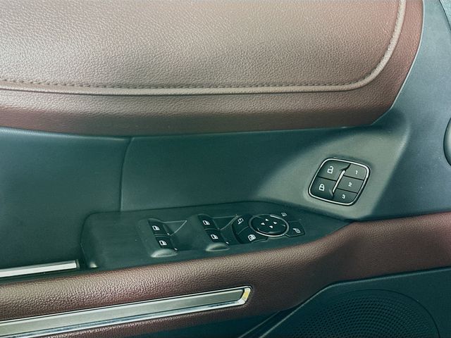 2024 Ford Expedition Limited Image 32 of 34